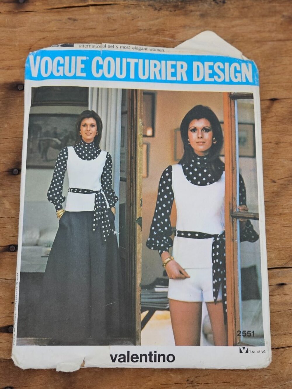 VTG Vogue Couturier Valentino Pattern 2551 Uncut Size 14 Top Pants Shorts Skirt